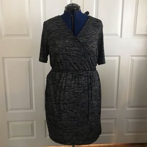 Jersey knit dress with keyhole back